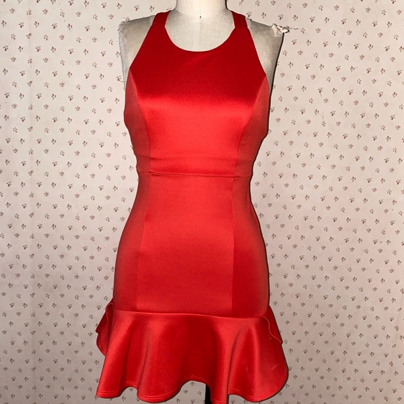 Lovers + Friends Dresses & Skirts - Lover’s + Friends red fitted dress with criss cross straps size Small.